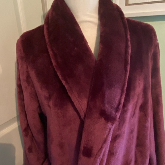 Joyspun women’s robe NWOT size large burgundy in color - Picture 4 of 6